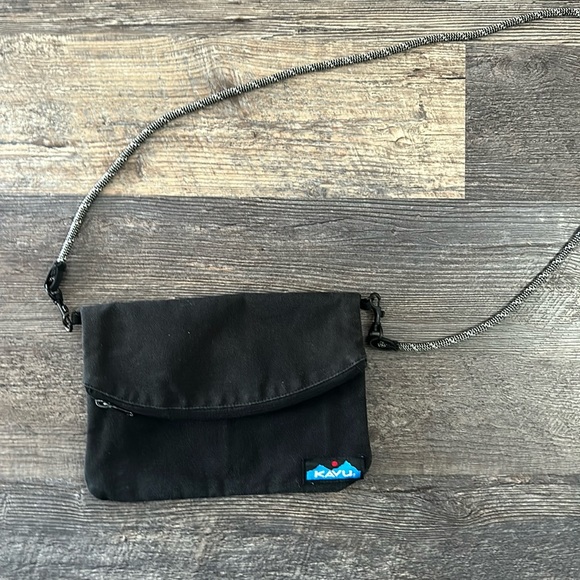 Kavu Handbags - Kavu canvas fold over purse